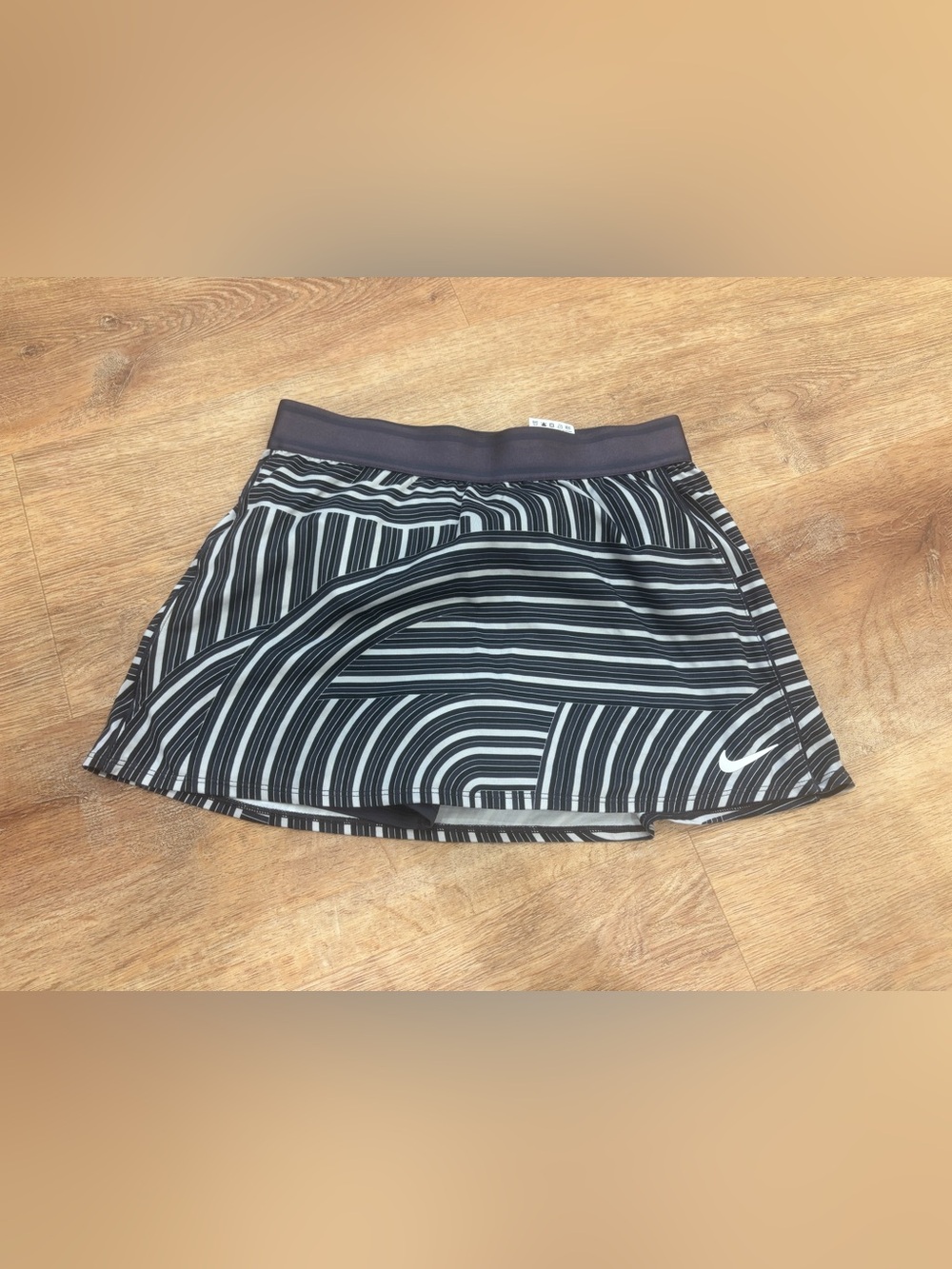 Nike Black & White Striped Golf/Active Skort